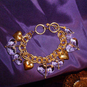 Double Curb Link Gold/Acrylic Heart bracelet